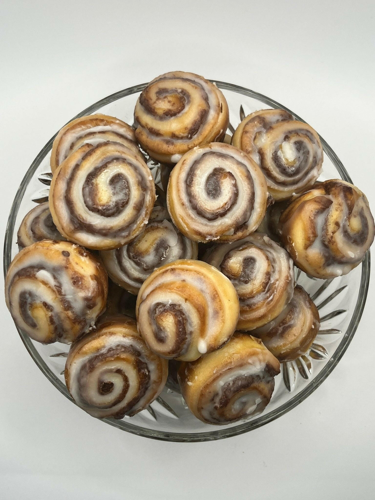 CINNAMON BUNS - ZAKAT FRAGRANCES LLC